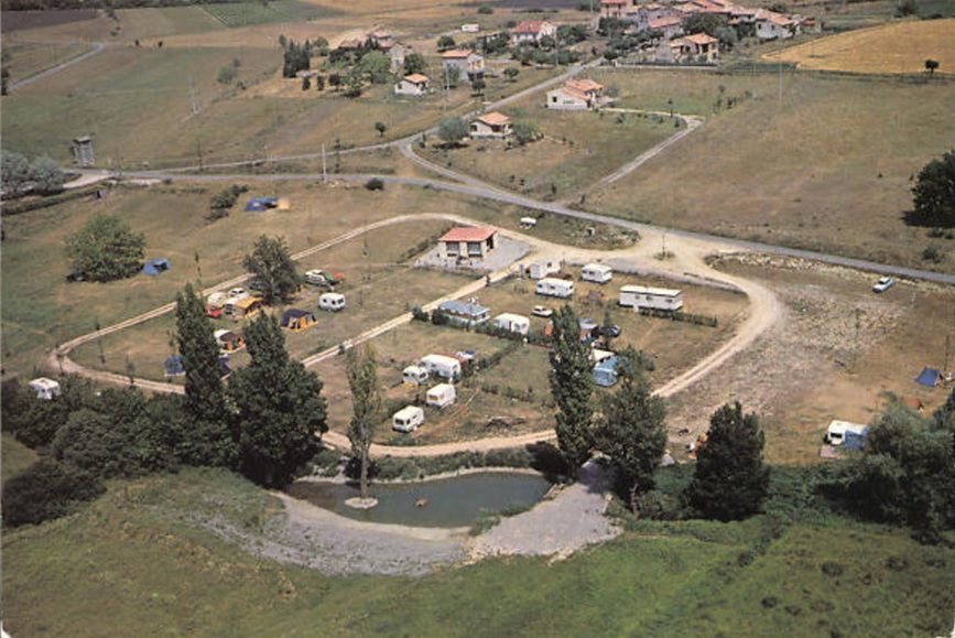 Cartes postales sur Montlaux « Au Pied du Mur